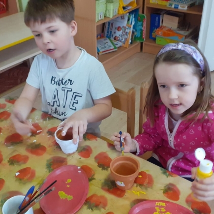 COPAK JEZDÍ, LÍTÁ, PLAVE KOLEM STROMU ? -DUBEN